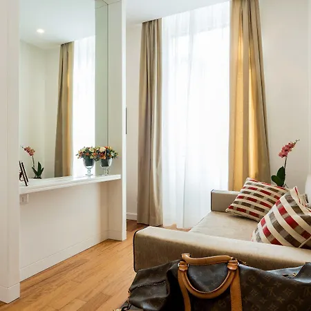 900 Piazza Del Popolo Rzym