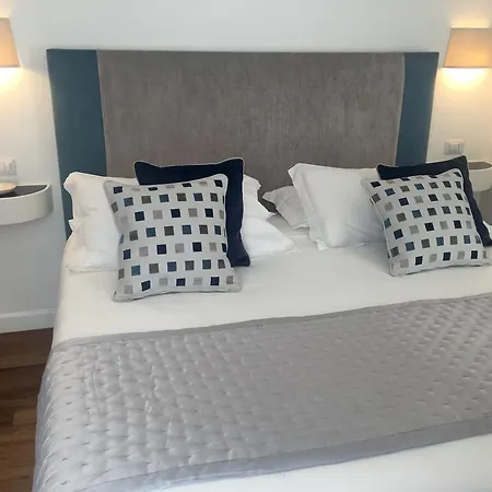 Oda ve Kahvaltı 900 Piazza Del Popolo 3*