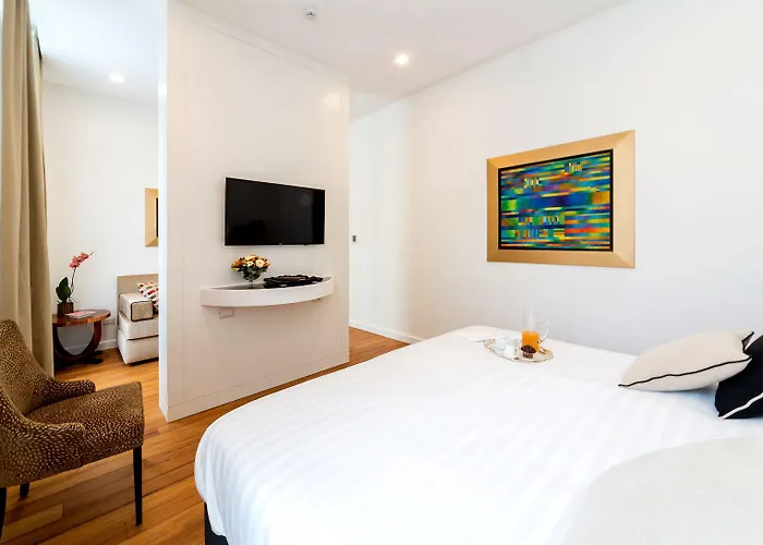 900 Piazza Del Popolo Bed and breakfast